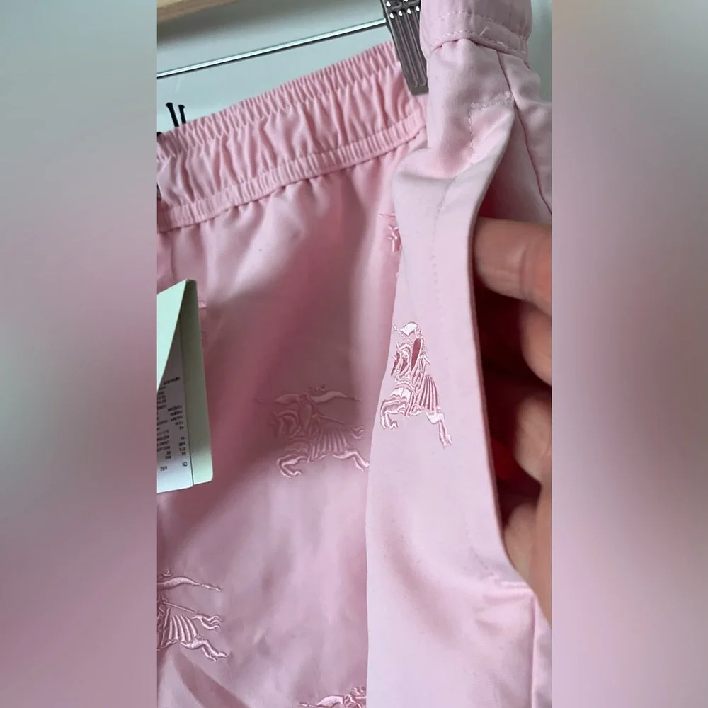Burberry pink EKD Motif Embroidered men’s/unisex swimtrunks, mesh lining, NWT XL